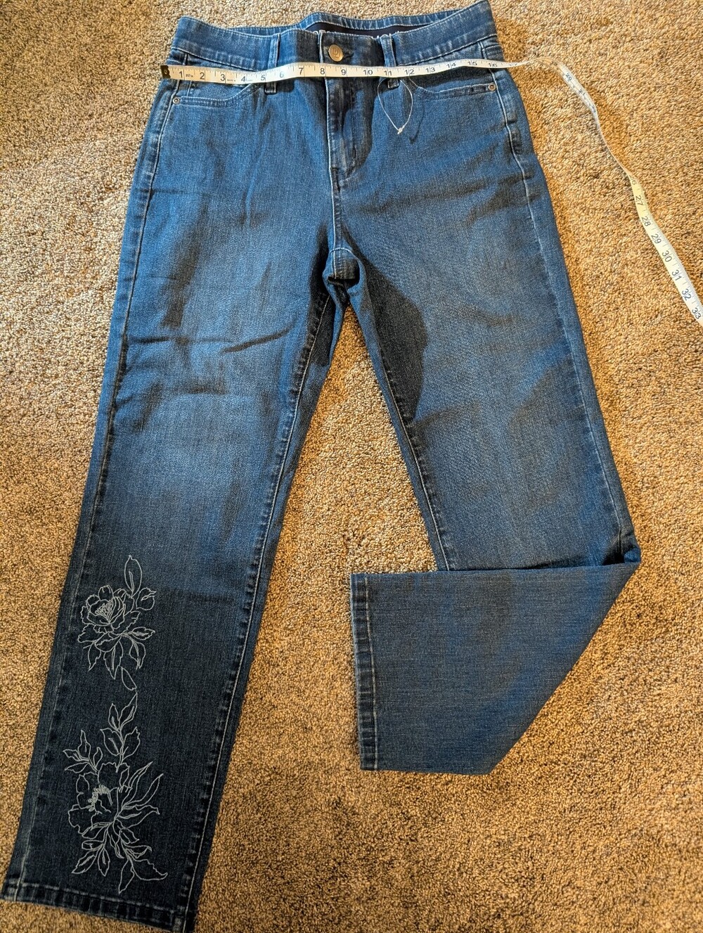 Draper's & Damon's Straight-Leg Women’s Jeans with Floral Embroidery 32" Waist